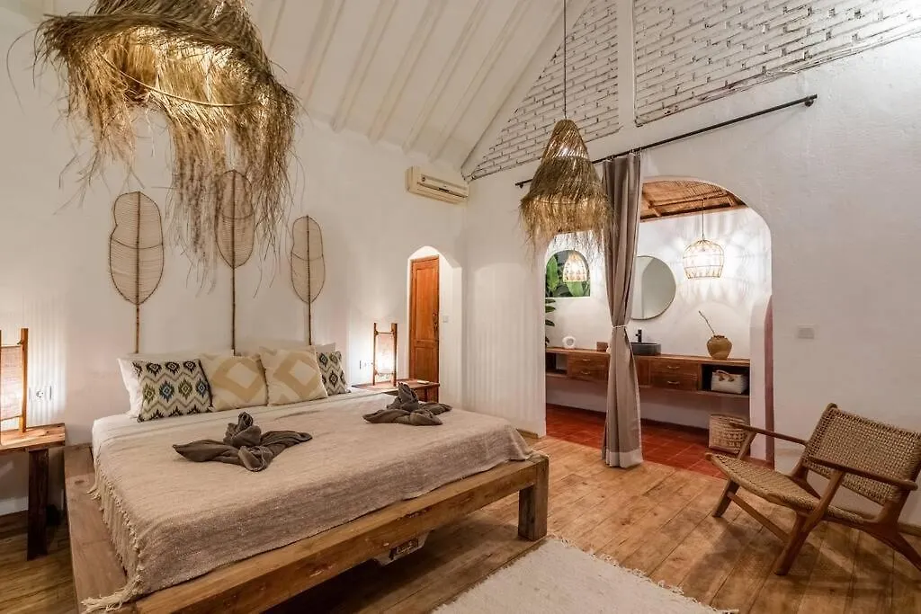 Newly Renovated Trendy 3Bdrs Villa - Bingin Center Pecatu  0*, Pecatu (Bali) Indonesia