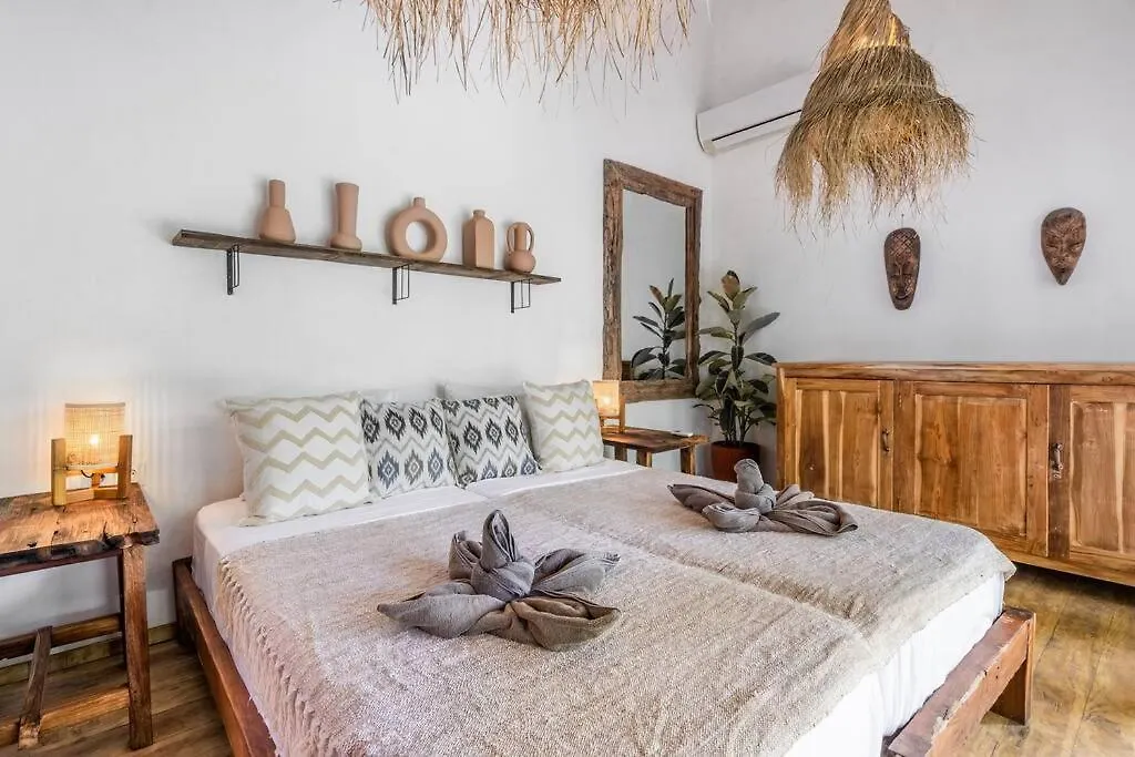 Newly Renovated Trendy 3Bdrs Villa - Bingin Center Pecatu  0*, Pecatu (Bali) Indonesia