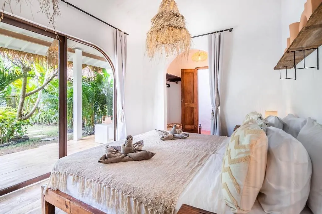 Newly Renovated Trendy 3Bdrs Villa - Bingin Center Pecatu   Pecatu (Bali)