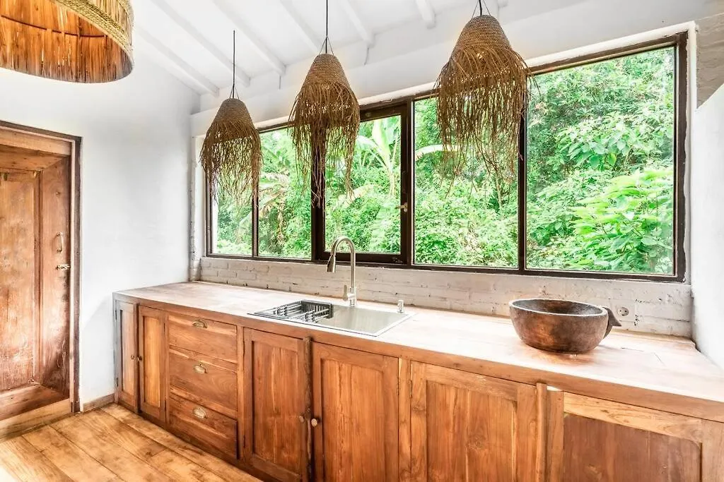 Newly Renovated Trendy 3Bdrs Villa - Bingin Center Pecatu  Pecatu (Bali)