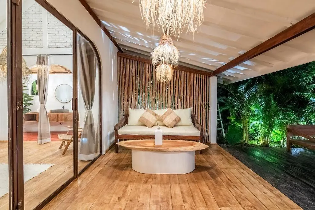 Newly Renovated Trendy 3Bdrs Villa - Bingin Center Pecatu  Pecatu (Bali)