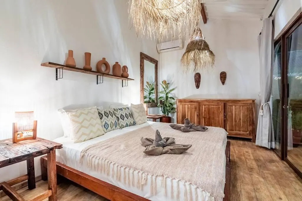 Newly Renovated Trendy 3Bdrs Villa - Bingin Center Pecatu