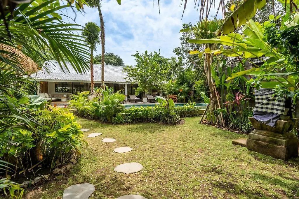 Newly Renovated Trendy 3Bdrs Villa - Bingin Center Pecatu